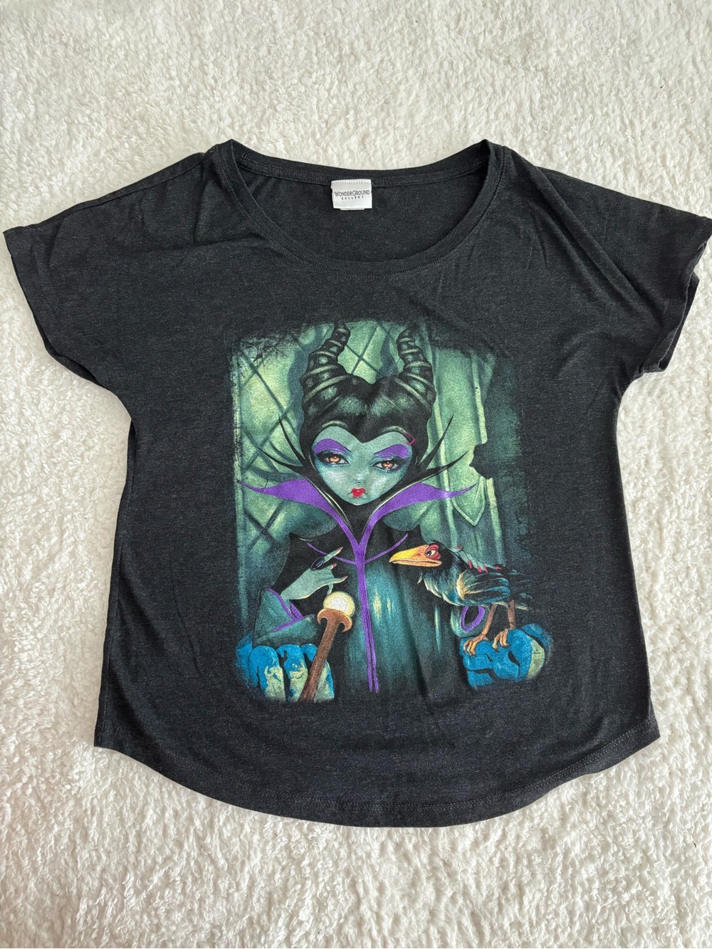 Disney WonderGround Gallery Maleficent Big Head Art T-Shirt Women’s Small
